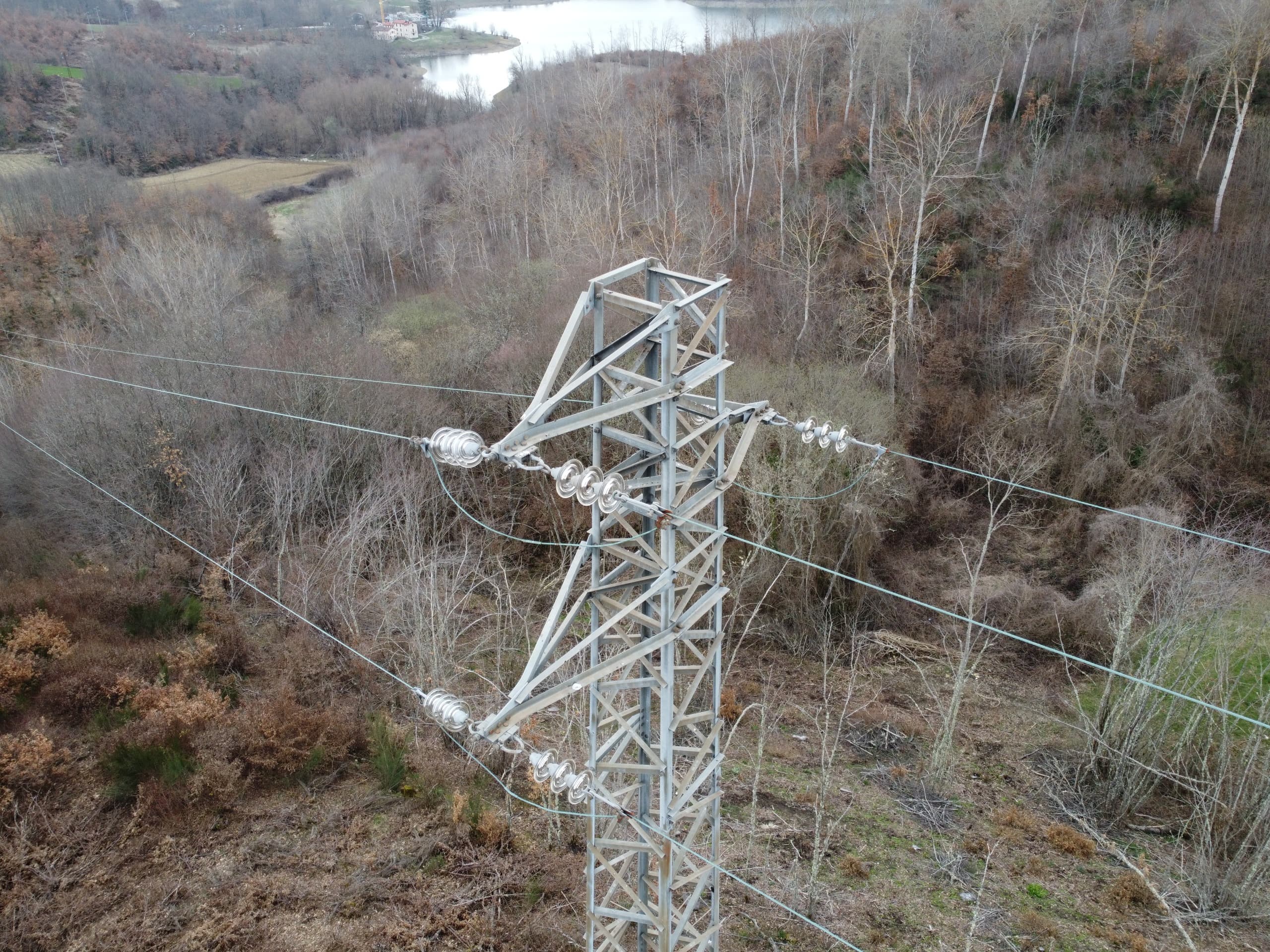 Controllo in Quota di Tralicci, Ripetitori e Ciminiere